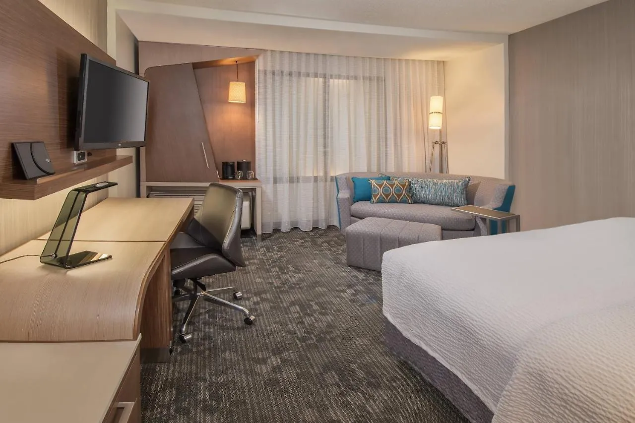 Courtyard By Marriott New York Queens, Jamaica 3*,  United States